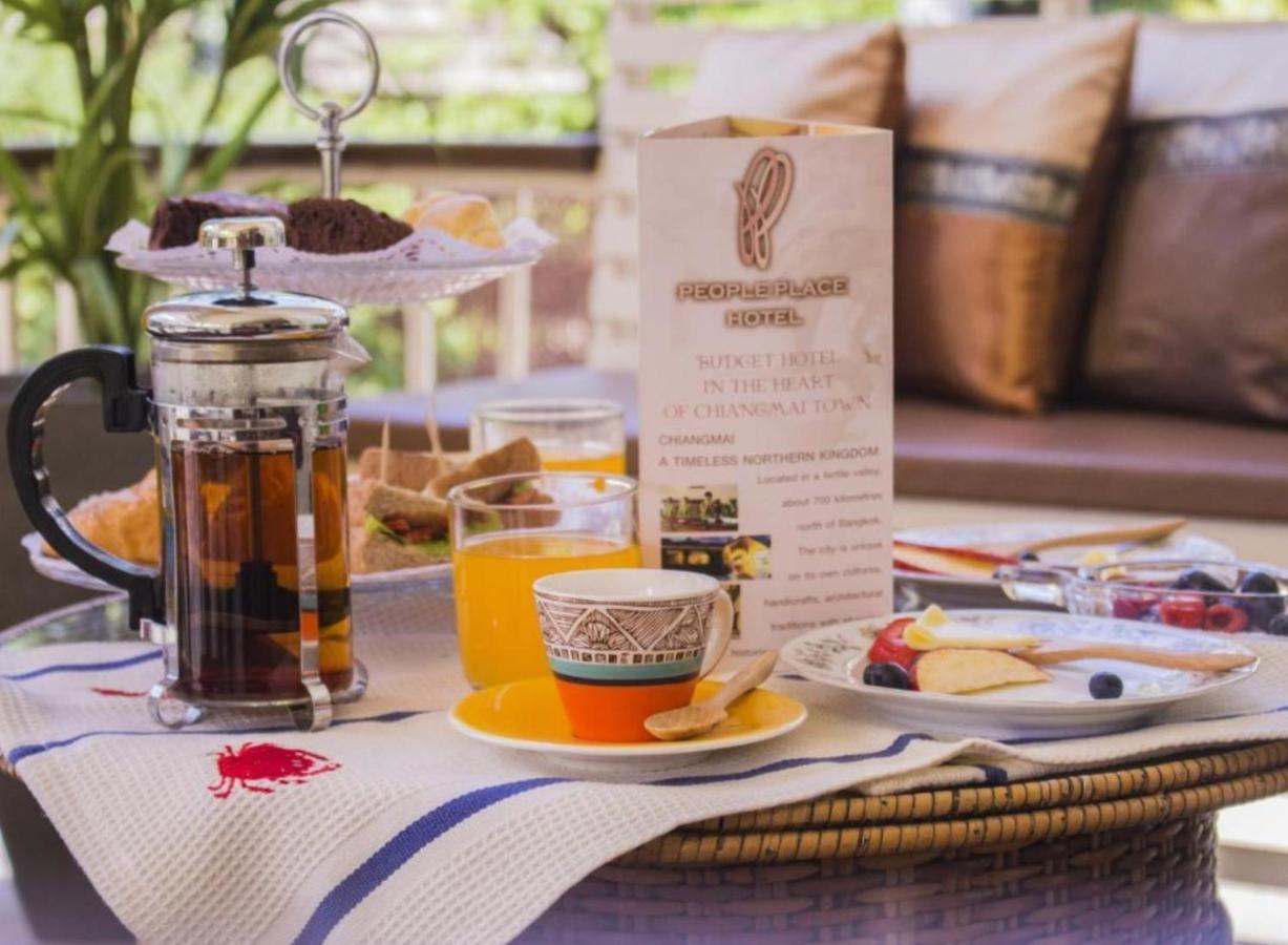 People Place Boutique In Town Hotel - Sha Extra Plus Chiang Mai Bagian luar foto