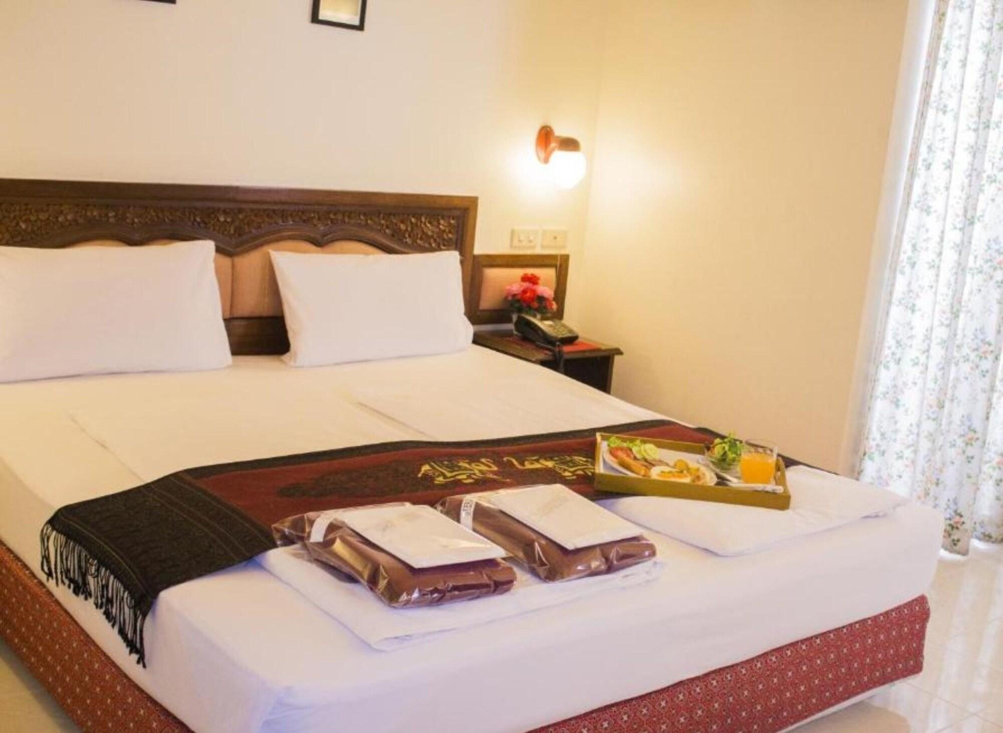 People Place Boutique In Town Hotel - Sha Extra Plus Chiang Mai Bagian luar foto