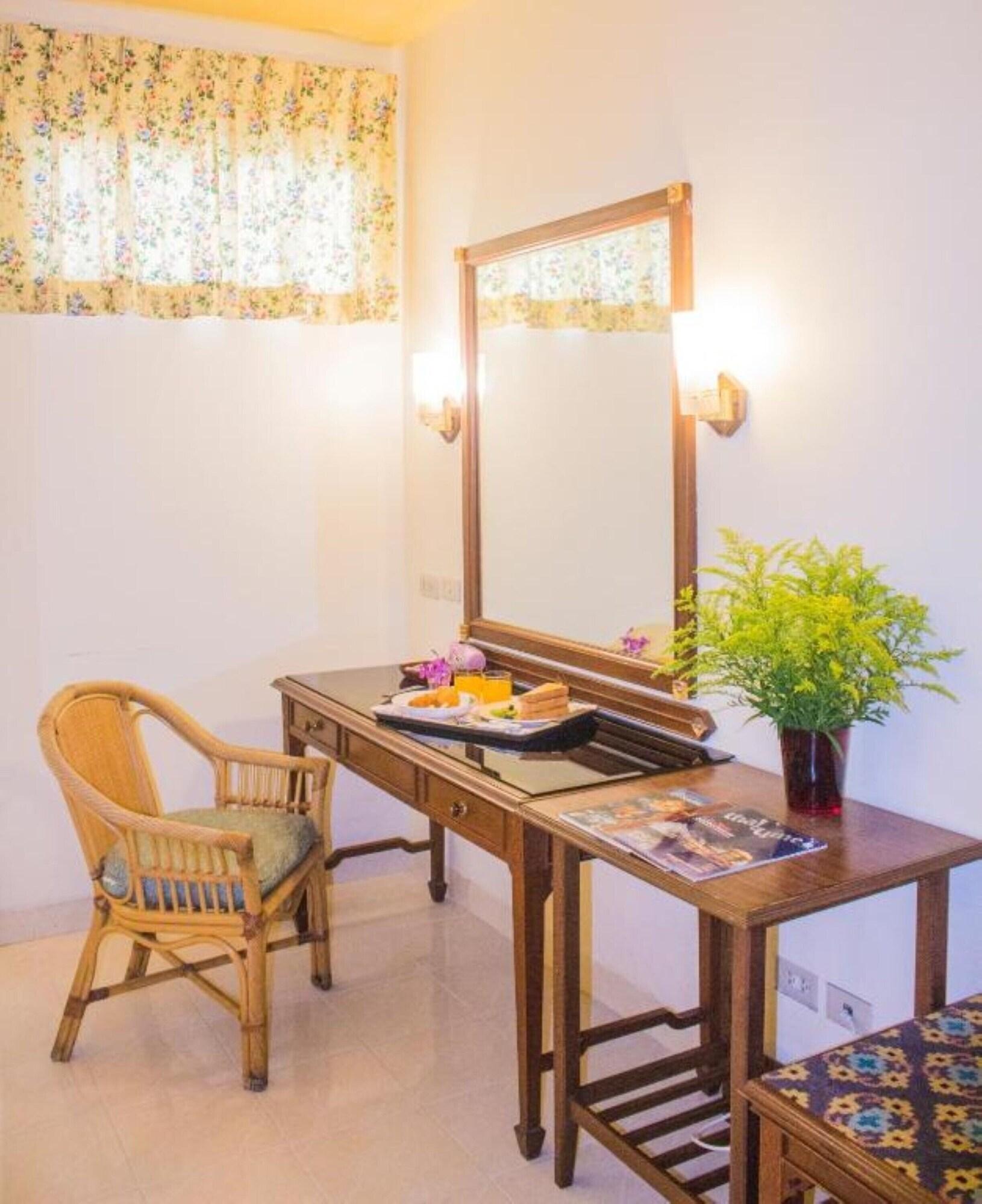 People Place Boutique In Town Hotel - Sha Extra Plus Chiang Mai Bagian luar foto