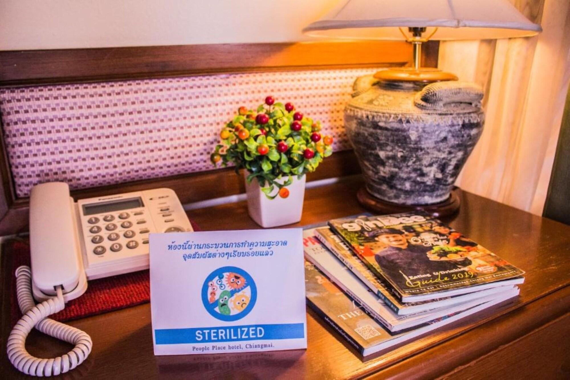 People Place Boutique In Town Hotel - Sha Extra Plus Chiang Mai Bagian luar foto