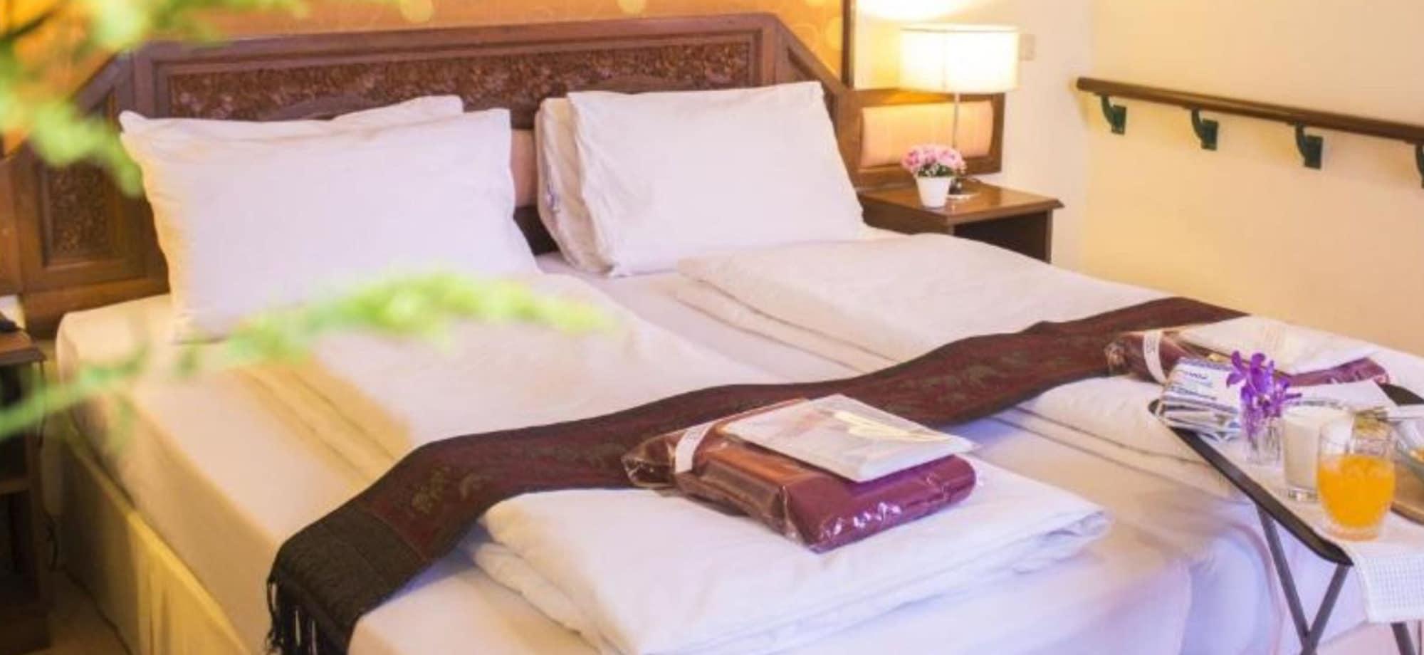 People Place Boutique In Town Hotel - Sha Extra Plus Chiang Mai Bagian luar foto