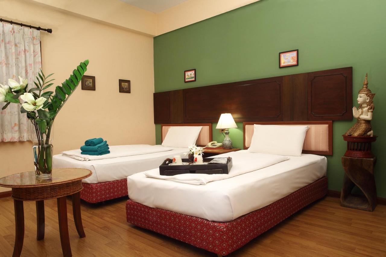 People Place Boutique In Town Hotel - Sha Extra Plus Chiang Mai Bagian luar foto