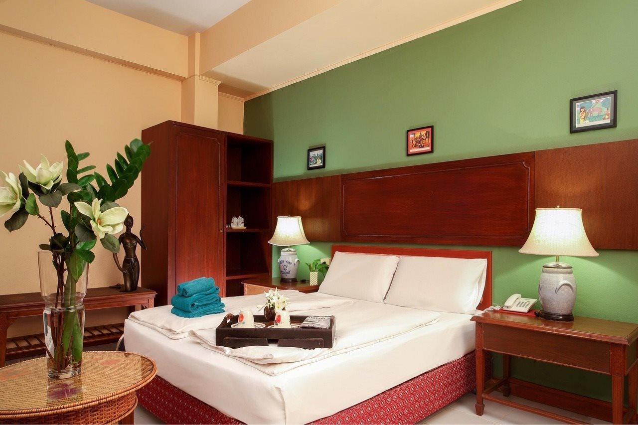 People Place Boutique In Town Hotel - Sha Extra Plus Chiang Mai Bagian luar foto