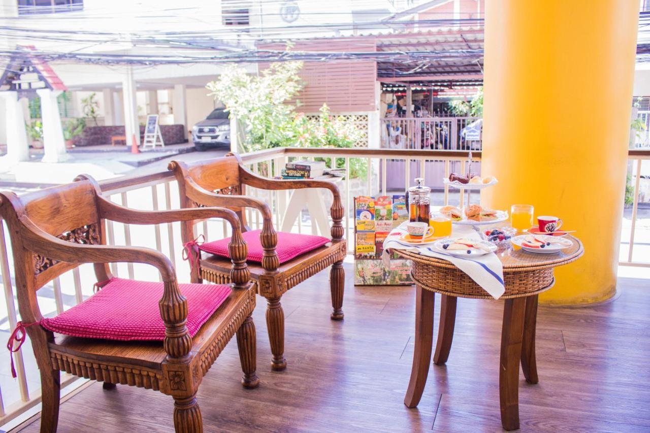 People Place Boutique In Town Hotel - Sha Extra Plus Chiang Mai Bagian luar foto