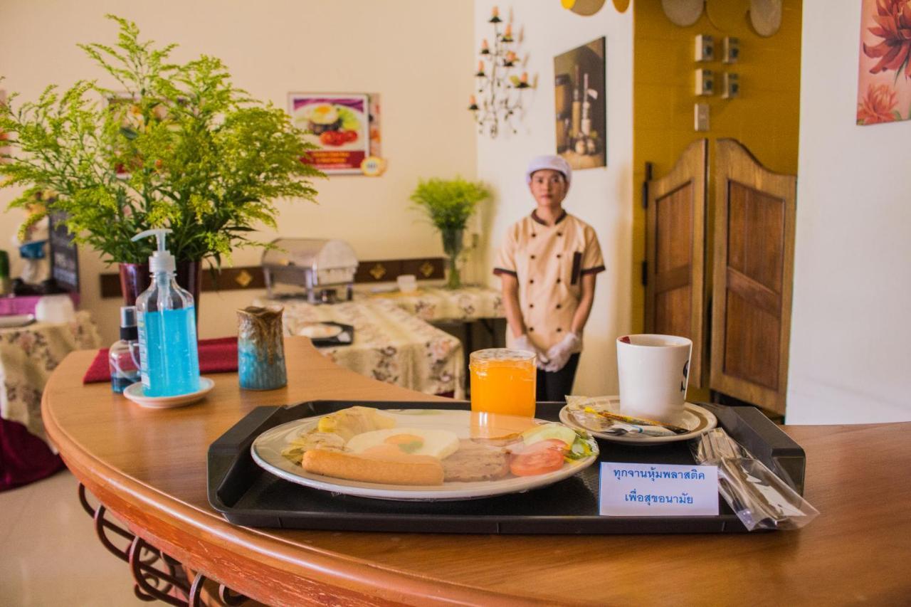 People Place Boutique In Town Hotel - Sha Extra Plus Chiang Mai Bagian luar foto
