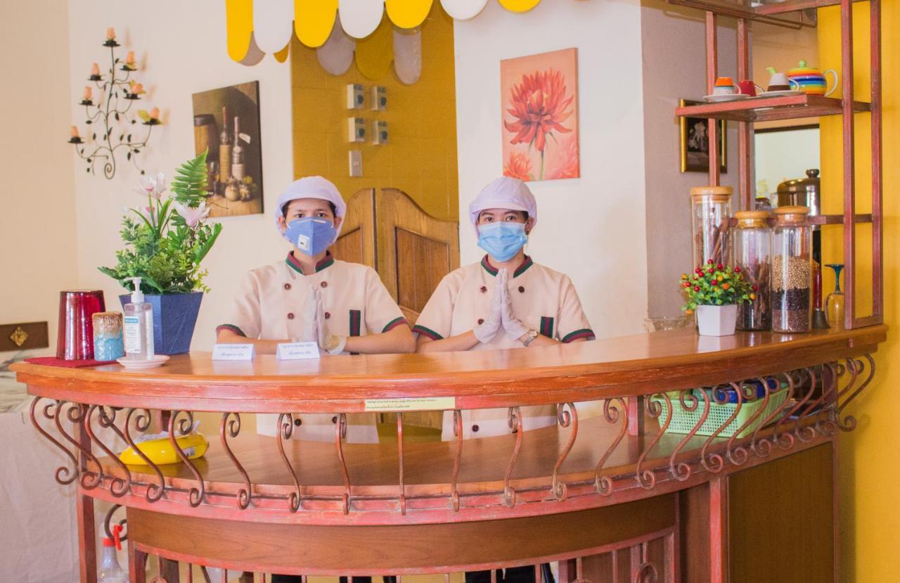 People Place Boutique In Town Hotel - Sha Extra Plus Chiang Mai Bagian luar foto