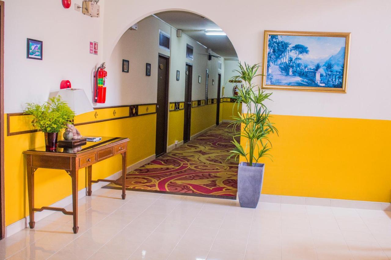 People Place Boutique In Town Hotel - Sha Extra Plus Chiang Mai Bagian luar foto