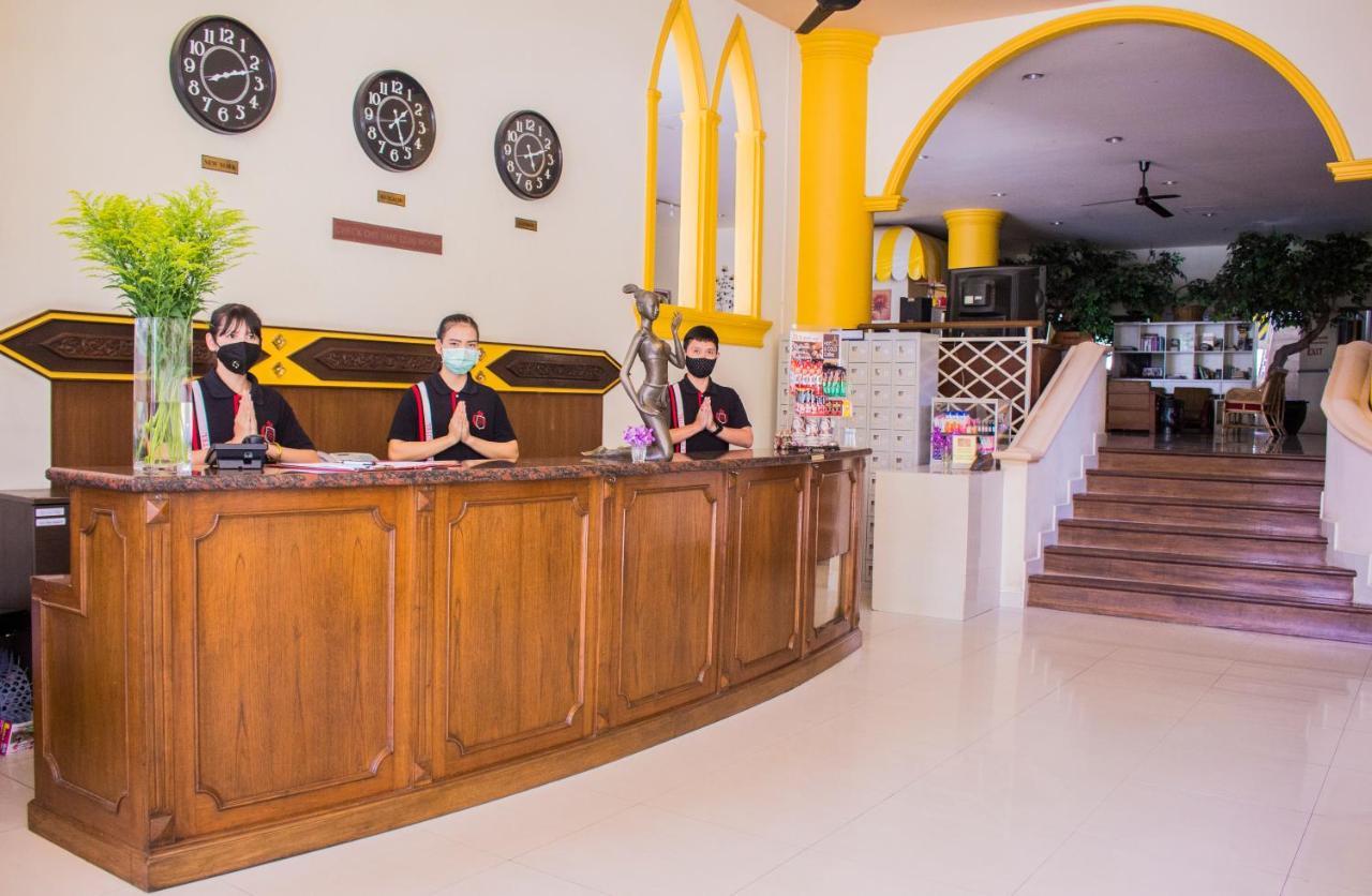 People Place Boutique In Town Hotel - Sha Extra Plus Chiang Mai Bagian luar foto